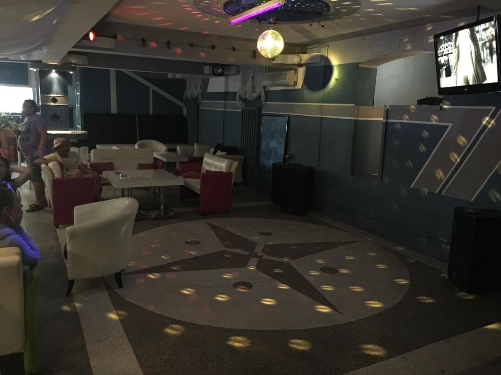 ביאלה Hotel Moskoiani מראה חיצוני תמונה