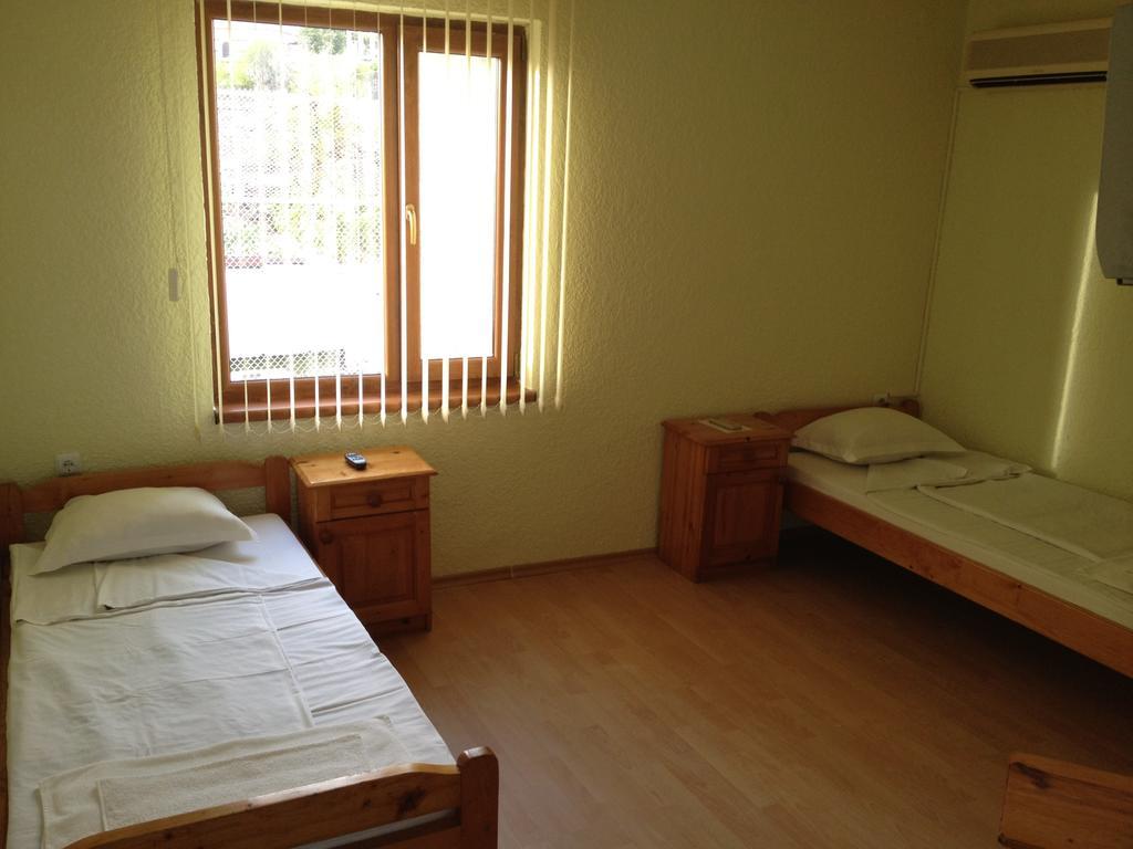 ביאלה Hotel Moskoiani חדר תמונה