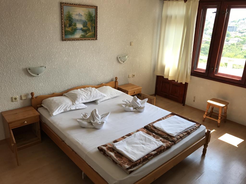 ביאלה Hotel Moskoiani מראה חיצוני תמונה