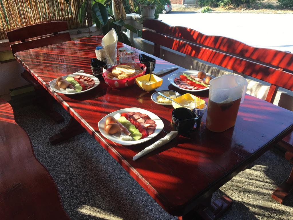 ביאלה Hotel Moskoiani מראה חיצוני תמונה